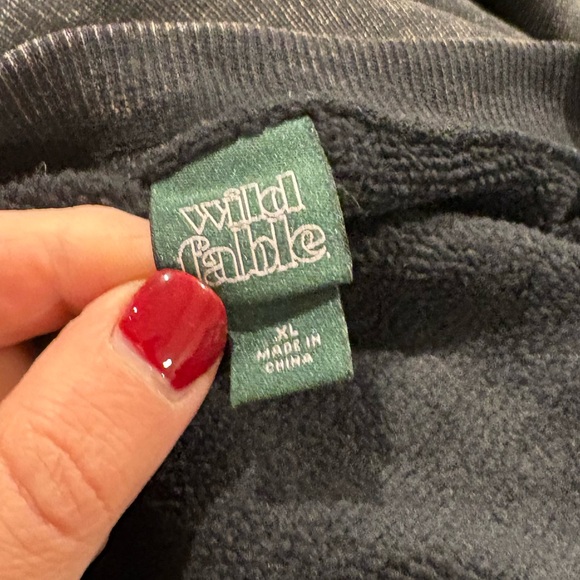 WILD FABLE Manhattan New York Oversized Sweatshirt Black StoneWash Bling Size XL - Picture 11 of 12